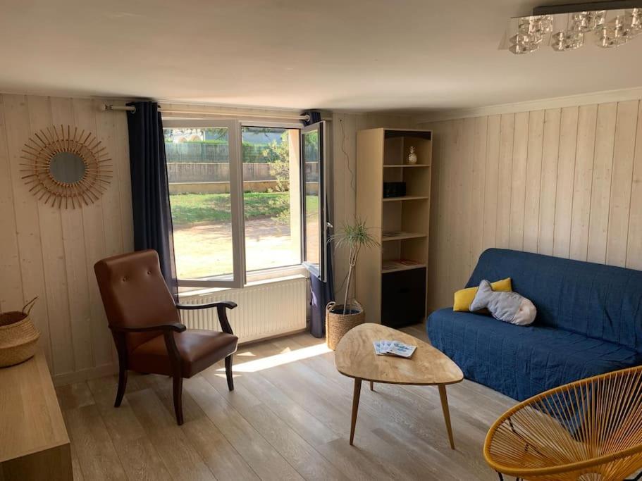 Le Gite Des Tourterelles Belleville-sur-Saône Esterno foto